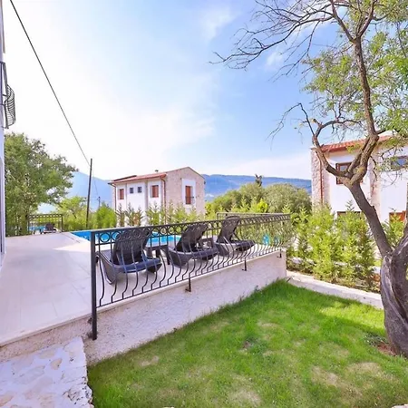 Appartement çukurbağ köyünde 4 tane villa *