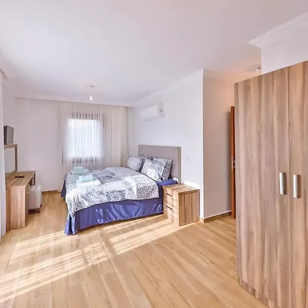 çukurbağ köyünde 4 tane villa Kaş