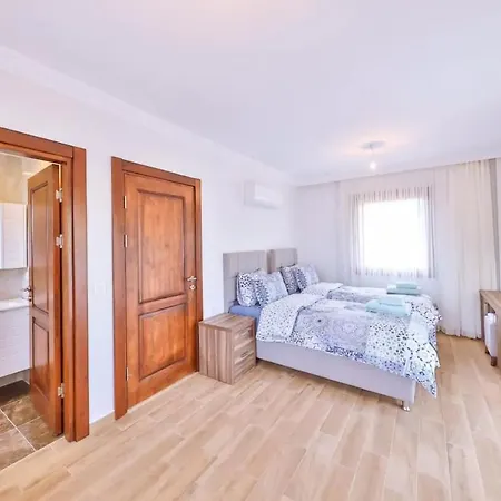 çukurbağ köyünde 4 tane villa