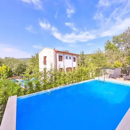 Apartment Cukurbag Koeyuende 4 Tane Villa